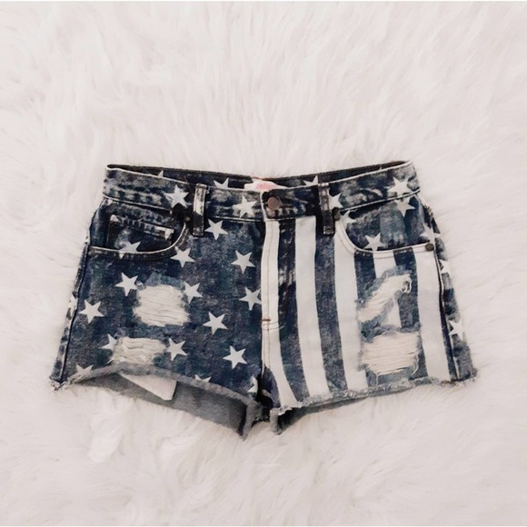 refuge Pants - Vintage Y2K Refuge American Flag Denim Shorts